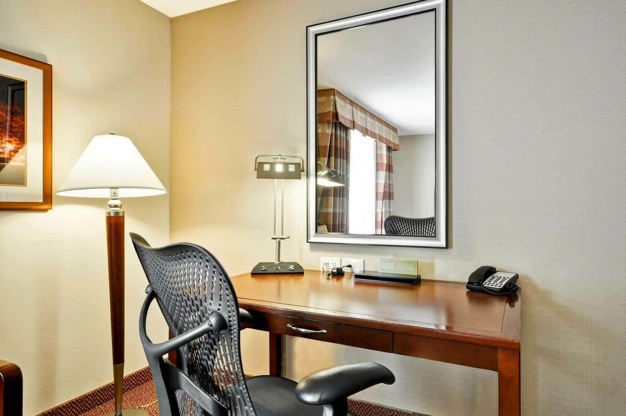 Hilton Garden Inn Blacksburg University Esterno foto