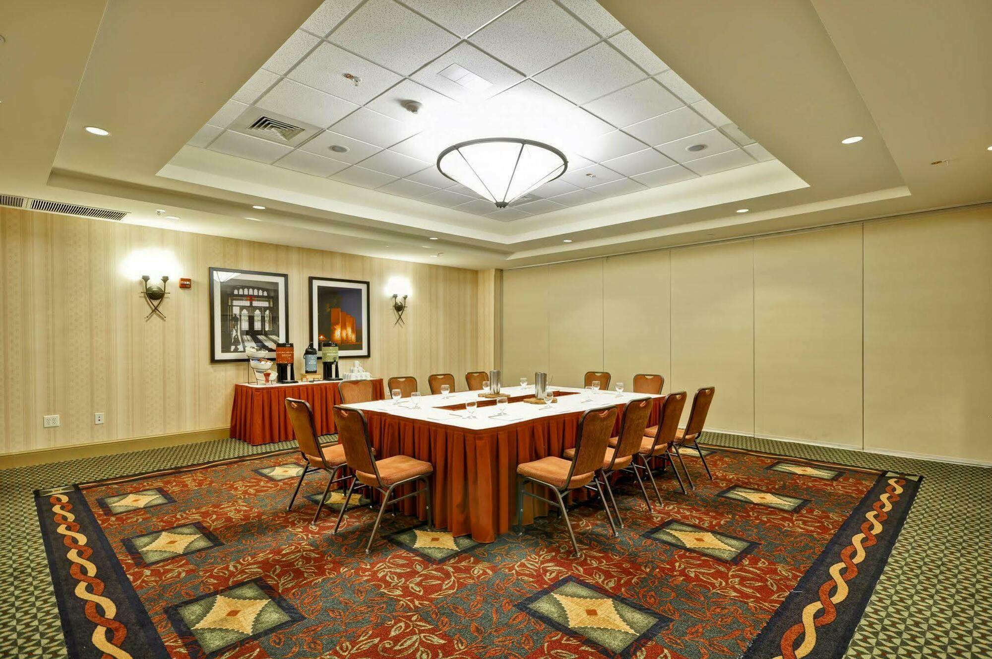Hilton Garden Inn Blacksburg University Esterno foto