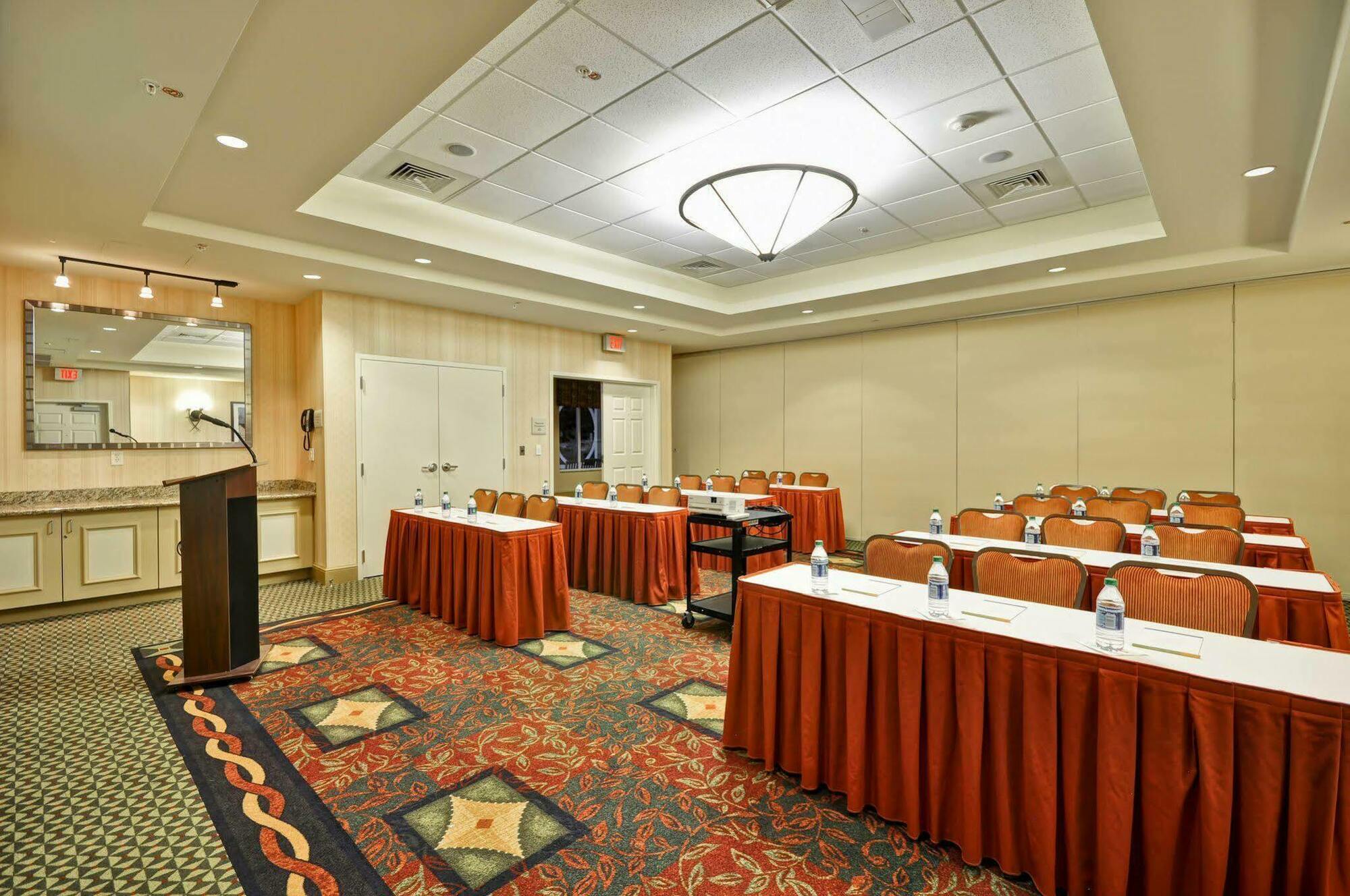 Hilton Garden Inn Blacksburg University Esterno foto